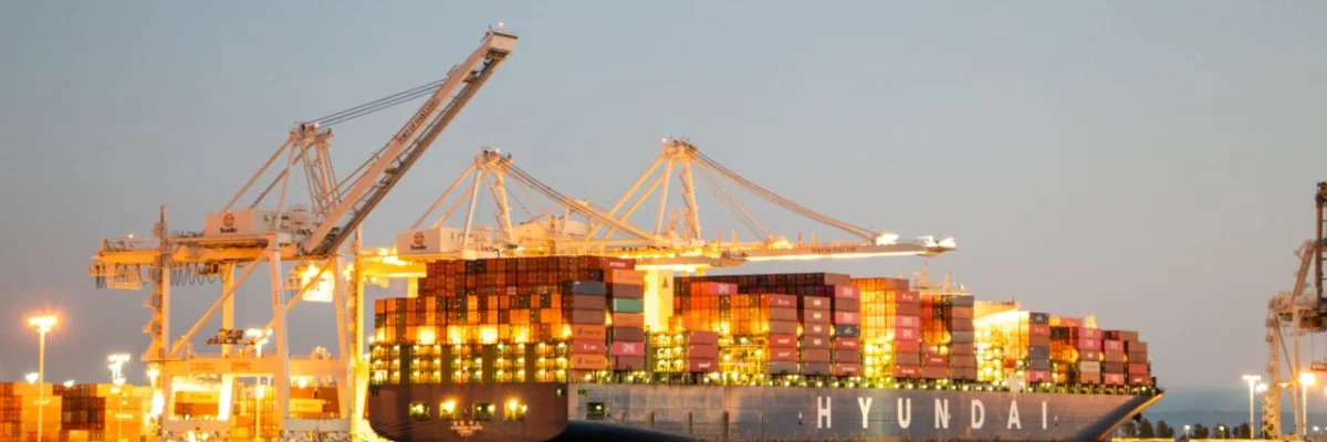 Optimizing Freight Forwarding Through Advanced Technology Integrations