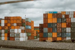 Mastering Global Logistics with Advanced Shipping and Tracking Systems
