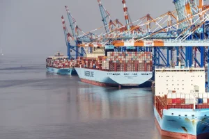 Mastering Customs Compliance in Modern Freight Forwarding