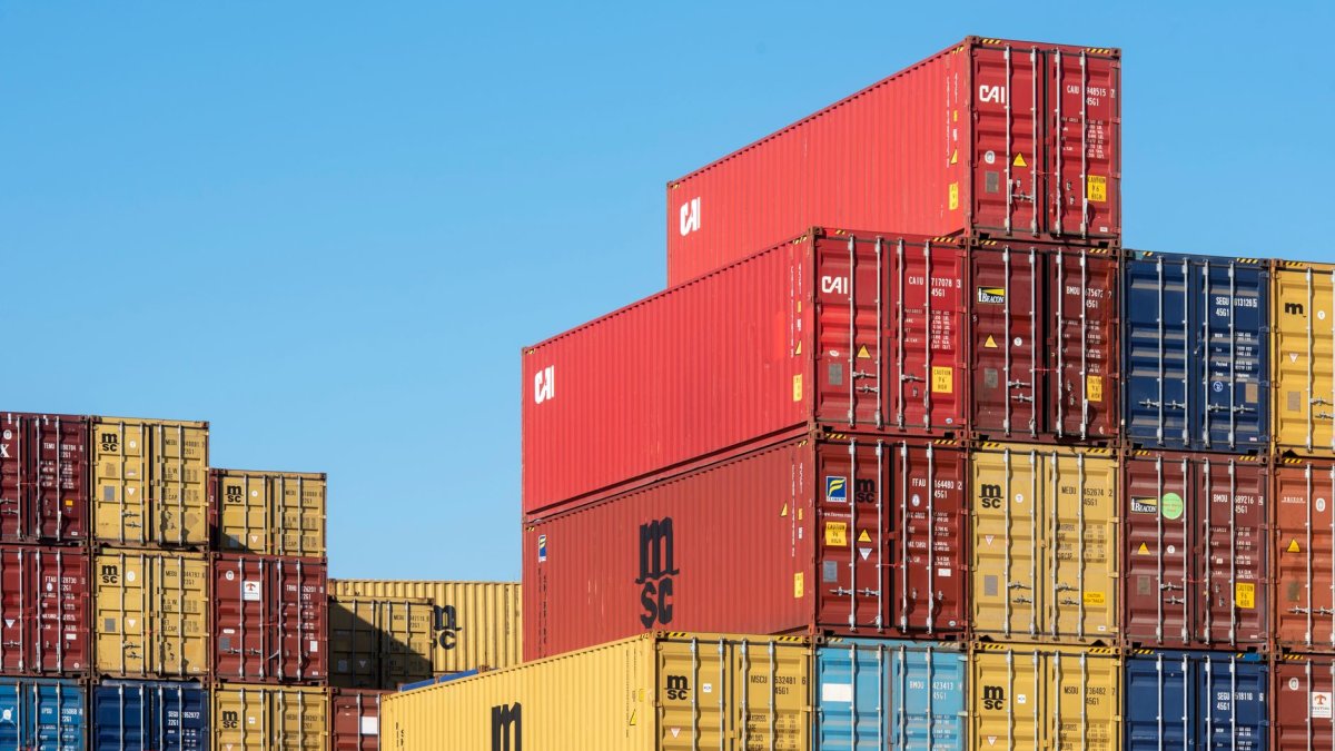 cargo container port tracking